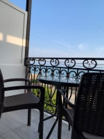 Гостевой дом «Riviera Club» - номер «Стандарт» с видом на море и террасой фото 24